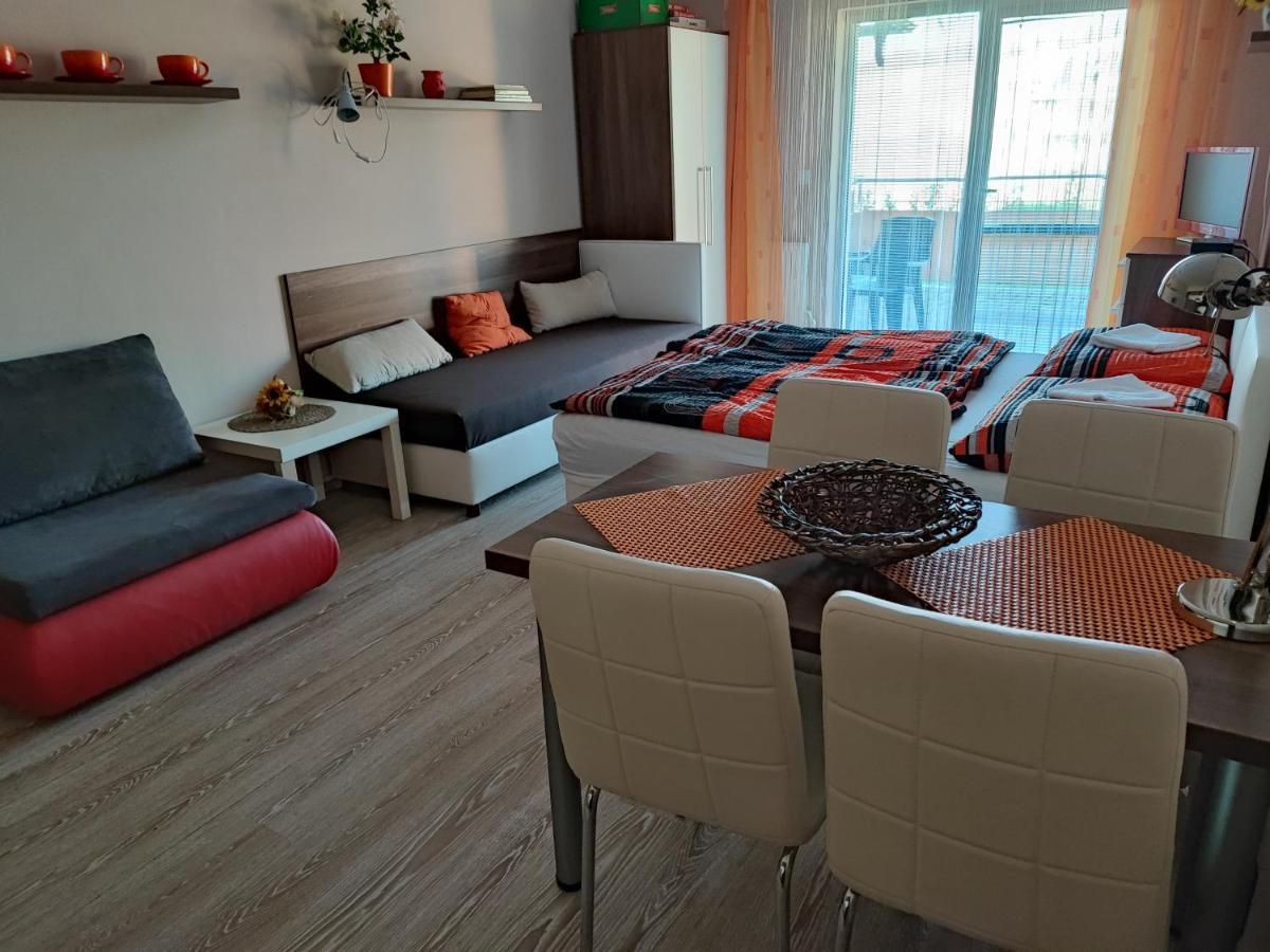 Slnecne Apartmany Podhájska Exterior foto