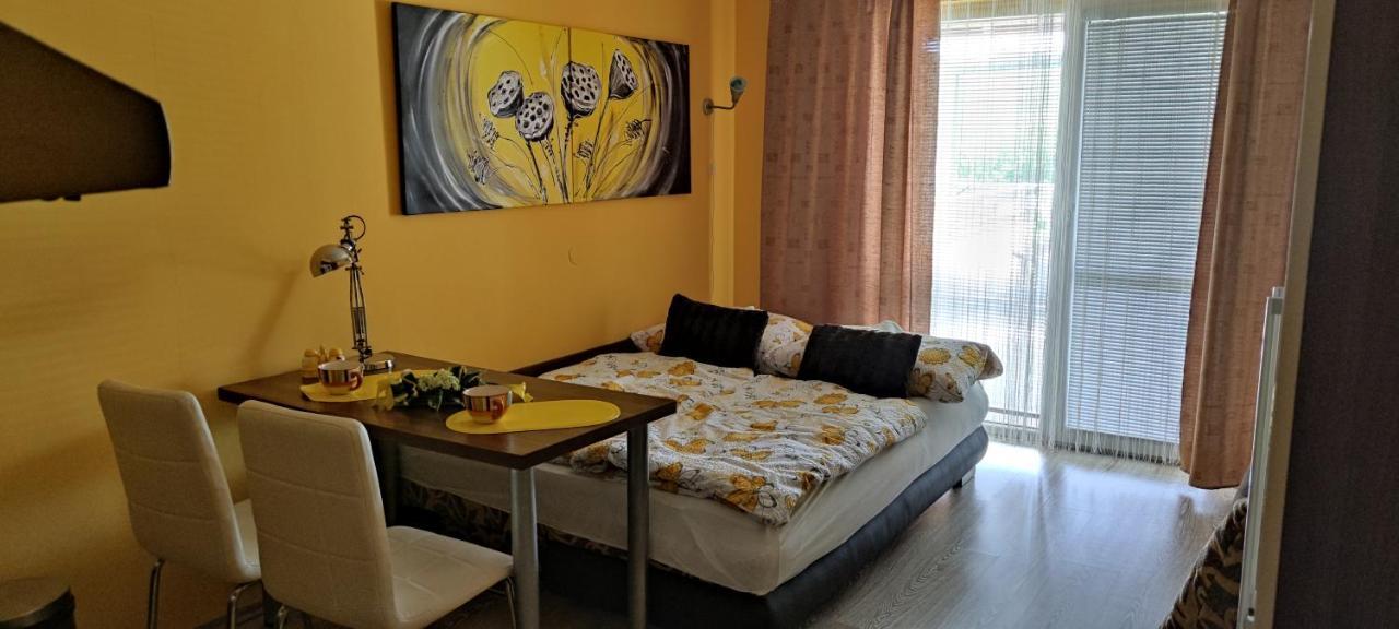 Slnecne Apartmany Podhájska Exterior foto